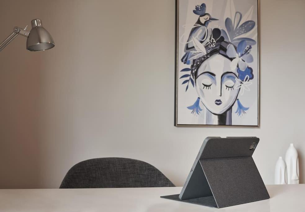 Chic Designer Home Next - Hilton Афины Экстерьер фото