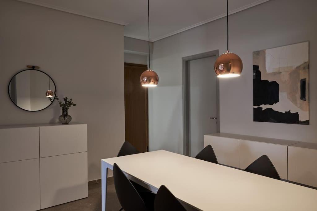 Chic Designer Home Next - Hilton Афины Экстерьер фото